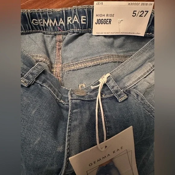 Gemma Rae jogger jeans - Picture 10 of 11